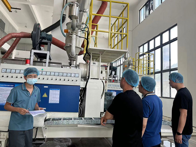 factory-4